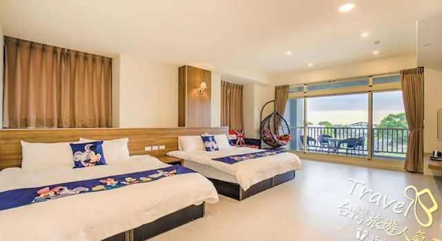 Четырёхместный номер Standard с балконом Secret Garden Homestay