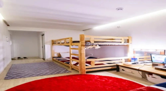 Jeju Onoo Box Guest House, Забронировать Гостевой дом Аеуол-ли Чеджу, рядом с Груда ракушек Квакджи