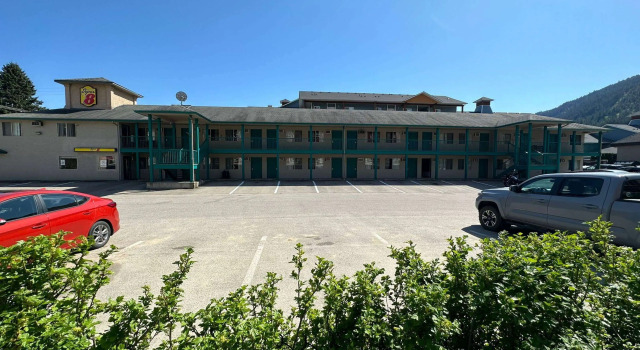 Super 8 by Wyndham Sicamous, Buchen Sie Gasthaus  