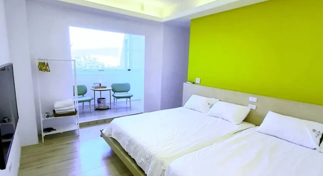 Четырёхместный семейный номер Standard c 1 комнатой с видом на горы Love Travel Guest House