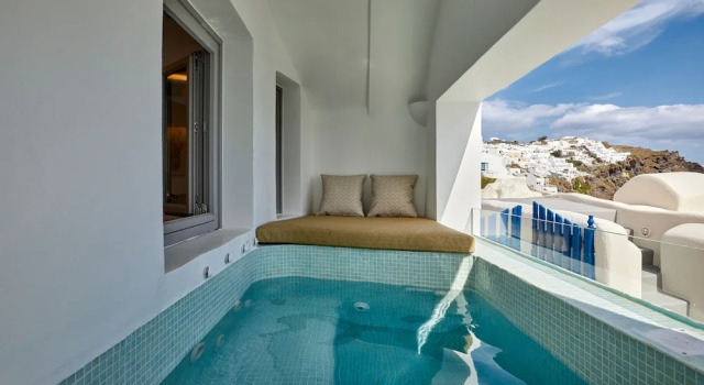 Полулюкс Allure Breeze Suites