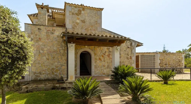 Villa in Alcudia Near Puerto Alcudia Beach, Rezerwuj Willa Alcudia Majorka