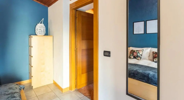 Blue Attic - Historical Como City Center by Rent All Como, Забронировать Отель Комо Озеро Комо, рядом с Como Cathedral