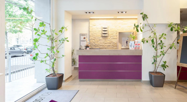 Ramada Hotel and Suites Vienna, Reservar Hotel Viena Áustria, perto de Colosseum 21