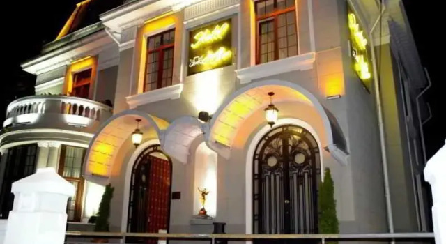 hotel Angelo D'oro, Забронировать Отель Отели Плоешти с парковкой, Парковка