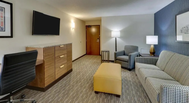 Люкс Drury Inn & Suites Lafayette IN