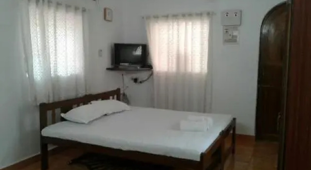 Nk Siolim River Bungalow