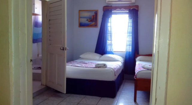 Don Santiago Guesthouse Downtown, Prenota Hotel Hotel economici a San Ignacio
