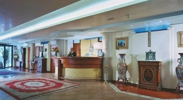 Residence Dei Cavalieri, Rezervasyon Otel Barletta Apulia