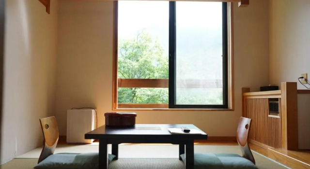 Номер Standard с видом на горы Nakanoyu Onsen Ryokan