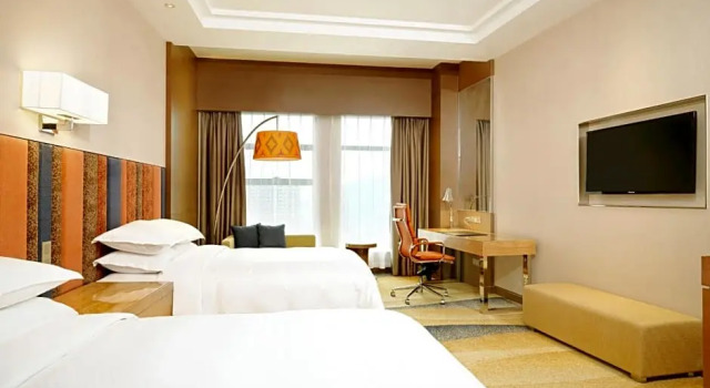 Номер Comfort Four Points by Sheraton Bijie