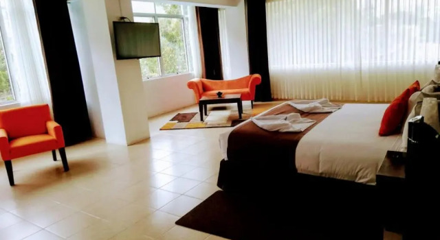 Guizado Portillo Hacienda & Resort, Buchen Sie Resort Lunahuaná 