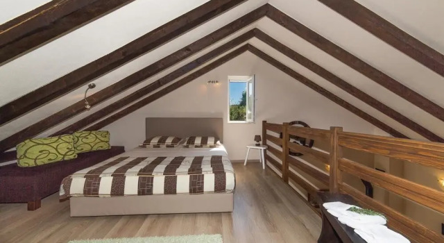 Awesome Home in Drvenik Veliki With Wifi and 1 Bedrooms