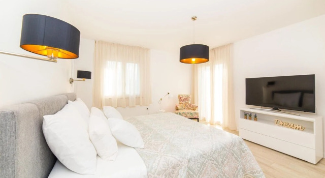 Stunning Home in Primosten With 4 Bedrooms, Wifi and Outdoor Swimming Pool