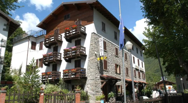 Четырёхместный номер Standard Hotel Sichi