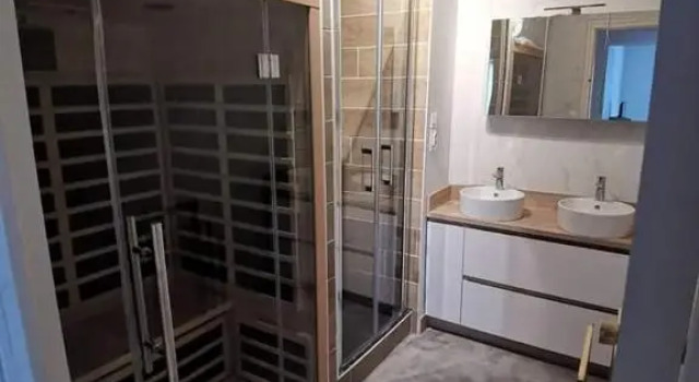 Appartement Quimper centre ville avec sauna, Забронировать Апартаменты/квартира Отели Finistère с парковкой, Парковка