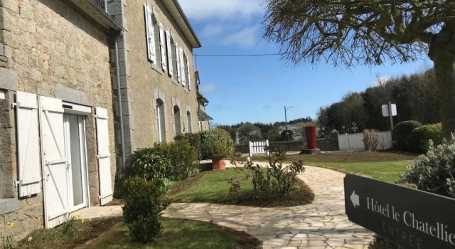 Hôtel Le Chatellier - Piscine chauffée davril à octobre, Book Hotel Hotels in Brittany with a Pool, Swimming Pool