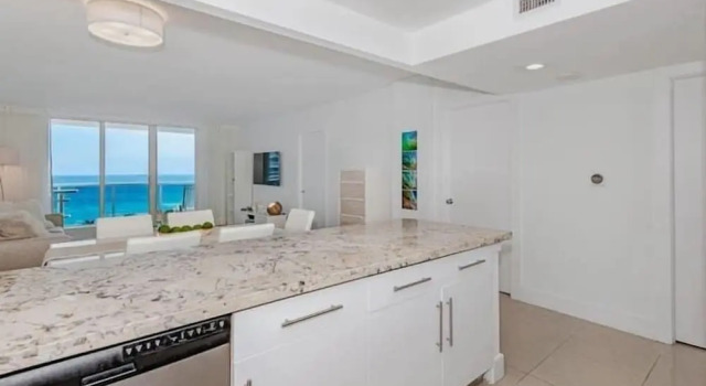 Апартаменты с 2 комнатами One of a Kind - Ocean View Luxury Condo