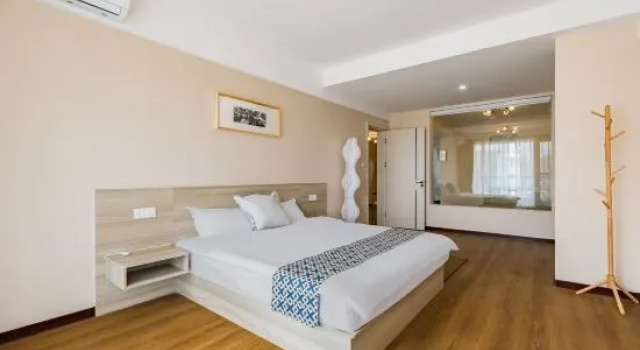 Люкс SunRise Seaside Hotel (Banyuewan Beach Huanhai Road Branch)