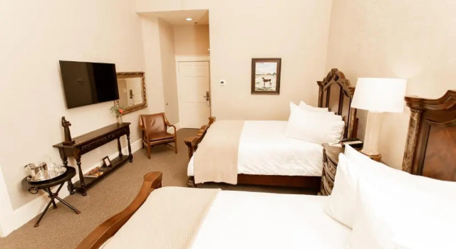 Четырёхместный номер Standard Grand Hotel