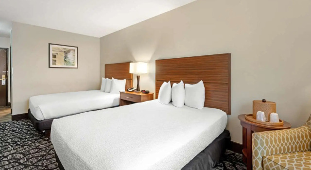 Четырёхместный номер Standard Цокольный этаж Best Western Westminster Hotel
