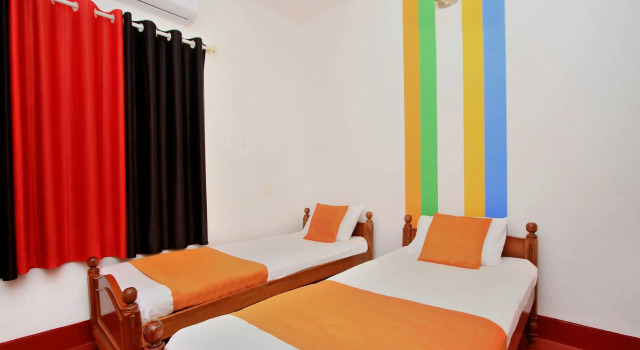 OYO 10757 Trippers Stay, Rezervovat Hotel Kushalnagar 