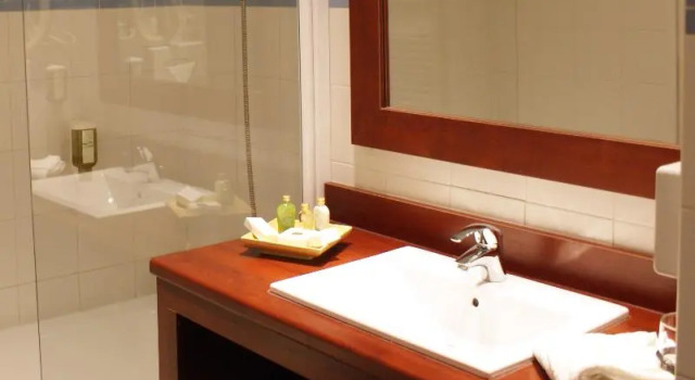 Номер Standard с балконом Hôtel Les Jardins De Sainte-Maxime