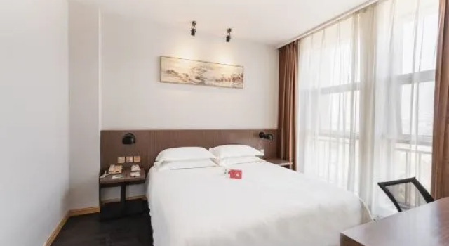 Двухместный люкс Deluxe Jinjiang Inn Style Jiaxing Tanghui Road Metro
