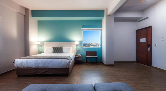 Люкс Comfort Inn & Suites Los Cabos