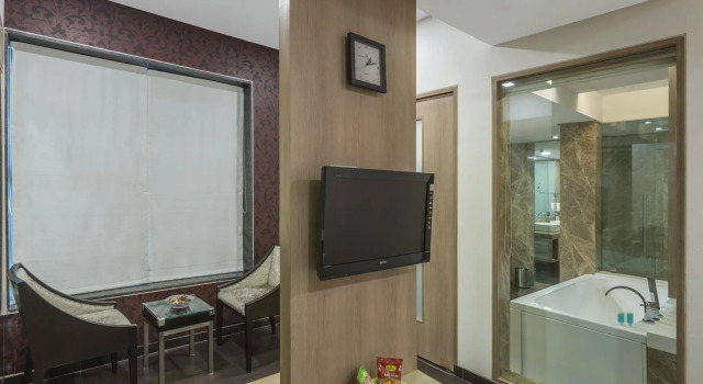 Люкс GCC Hotel and Club