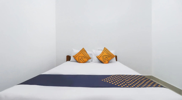 Rohini Inn by OYO Rooms, Забронировать Отель Отели Малаппурам 3 звезды, 3*