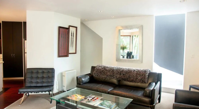 Bright 2 Bedroom Townhouse in Central Parnell