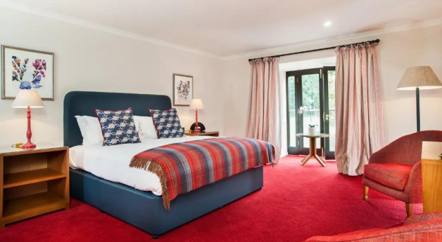 Полулюкс Parkway Hotel & Spa
