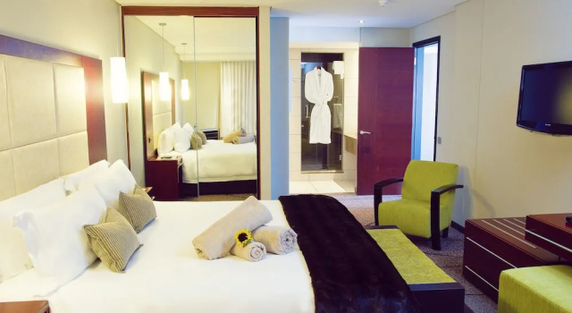 Двухместный номер Executive с балконом Premier Hotel East London ICC