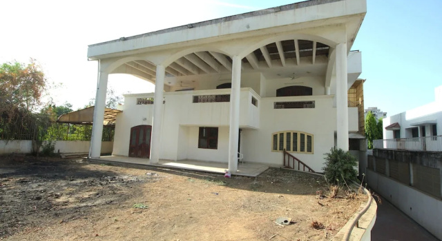 OYO 8949 Atman Bungalows, Rezervovat Hotel Hotely v Gujarat s parkováním, Parkování