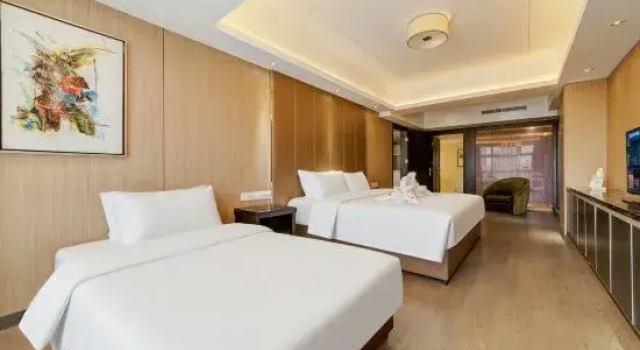 Пятиместный семейный люкс Deluxe Rezen Select Hotel Xi'an West Gate Bell Tower