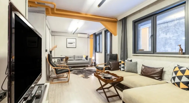 Contemporary And Stylish Flat In Sisli, Забронировать Отель Шишли Стамбул, рядом с Bomontiada