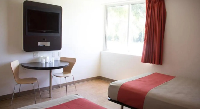 Четырёхместный номер Standard Signature Inn Miami
