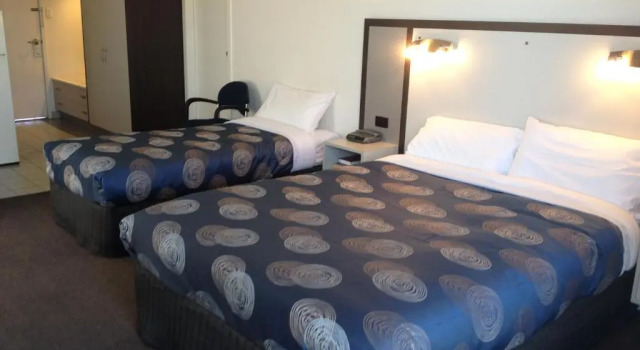 Студия The Central Hotel Motel Lakes Entrance