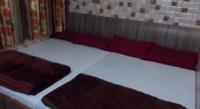 Семейный номер Standard Ajanta Hotel 100 Mtrs Railway Station & 400 Mtrs Dargah