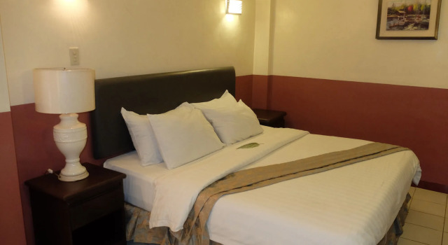 DM Residente Hotel Inns & Villas, Varaa Hotelli Angeles 
