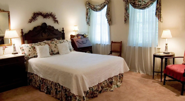 Scarborough Fair B&B, Book Bed and Breakfast Baltimore Maryland