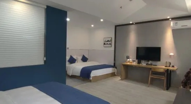 Четырёхместный люкс Deluxe Floral Hotel Dali Ruiyuan