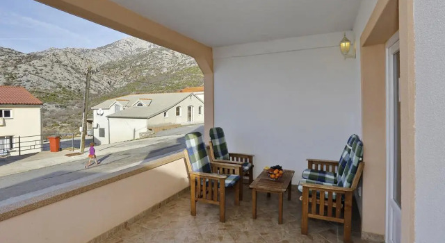 Apartmens Leona, Rezervasyon Daire Karlobag 