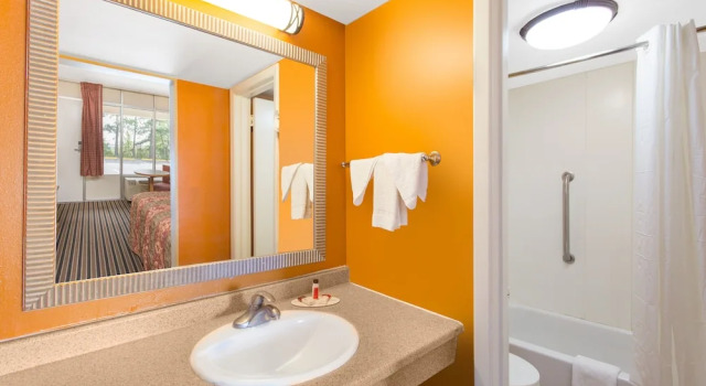 Номер Economy Days Inn Frederickburg-South