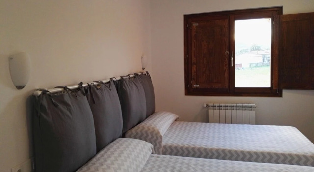 El Cuadron, Book Hotel Ribadesella 