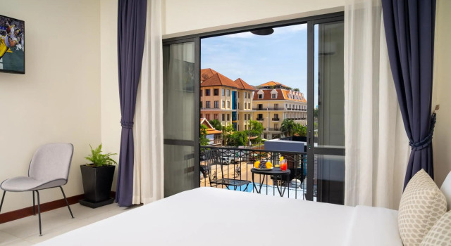 Blanc Smith Residence, Забронировать Отель Отели Сиемреап 4 звезды, рядом с Psa Krom Market, 4*