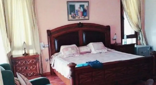 Villa Fantastique, Rezerwuj Willa Hotele w Tanger-Tetouan z parkingiem, Parking