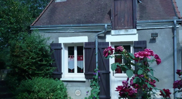 Charmant Gîte en Berry avec Cheminée, Près de La Châtre, Golf et Activités Œnature - FR-1-591-130, Prenota Hotel Briantes 