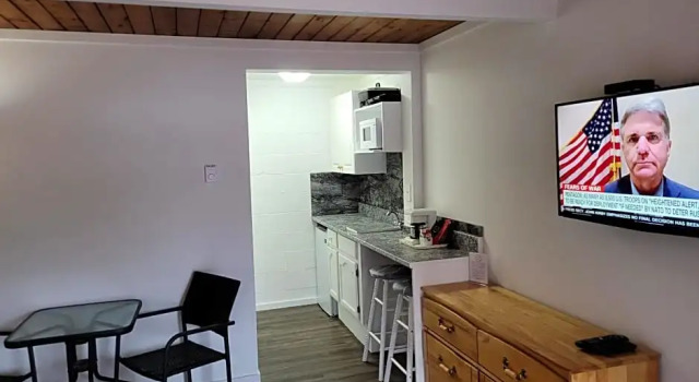 Номер Deluxe Pines Motel
